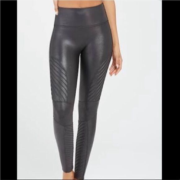 SPANX faux leather Moto size Large - Picture 2 of 10
